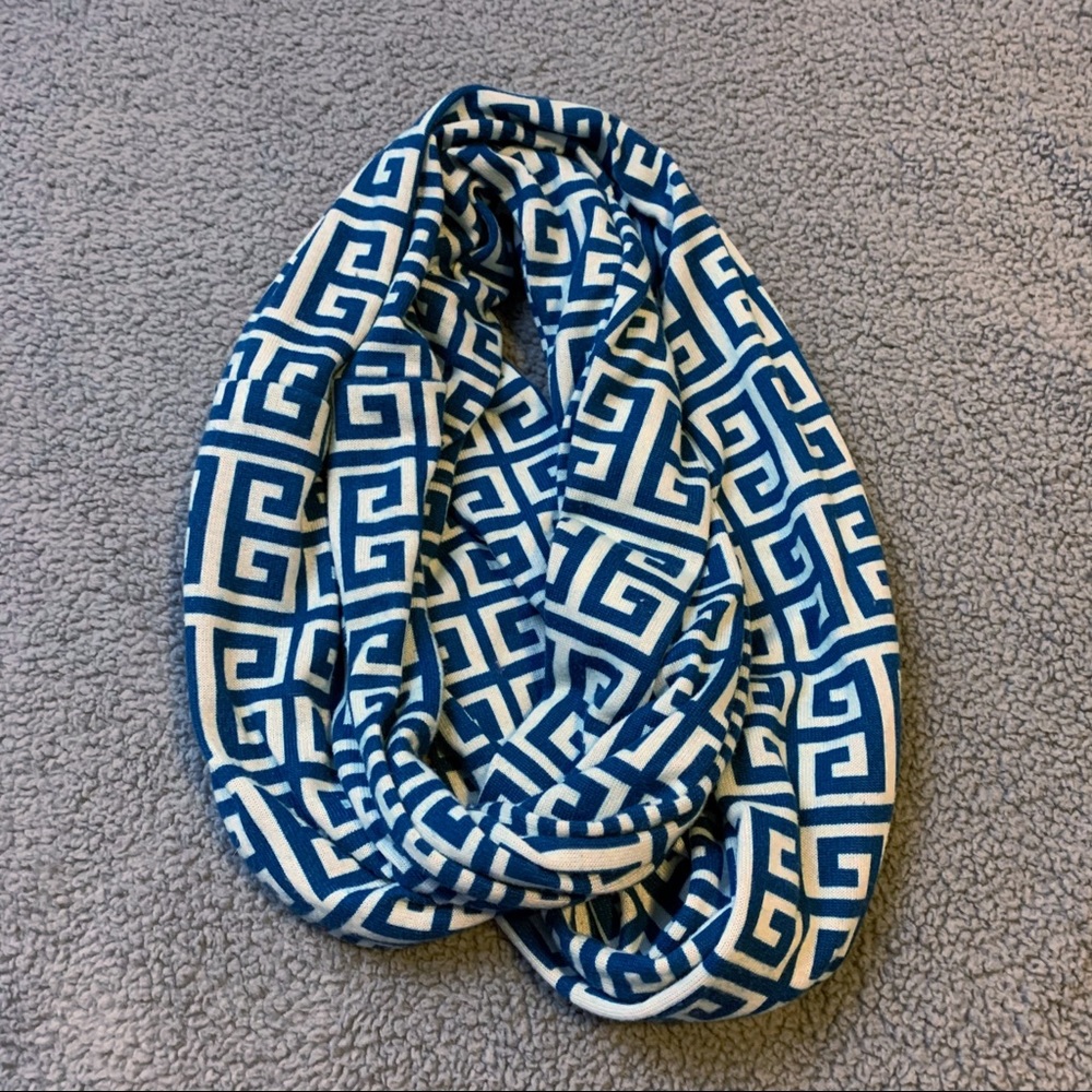 The Royal Standard Infinity Scarf